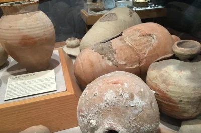 Descubra o museu marítimo mel fisher em key west com audioguia, tesouros reais de naufrágios e exposições emocionantes sobre a história local. ingresso incluso.