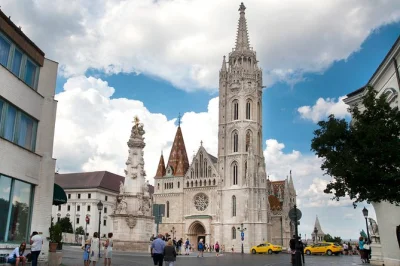 Explore budapest’s castle district on foot with a local guide, from matthias church to fisherman’s bastion. includes expert stories and accessible route.