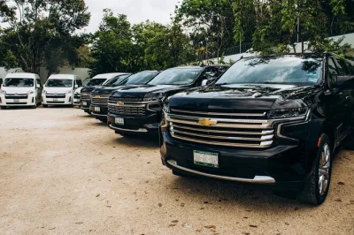 Transfer privado de playa del carmen para aeroporto de cancun com motorista local, bebidas geladas, wifi e retirada flexível. viagem confortável e confiável para sua partida sem estresse.
