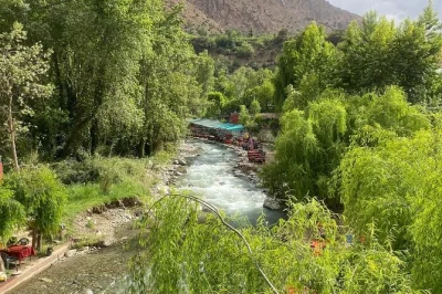 Découvrez la vallée de l’ourika en excursion privée depuis marrakech. randonnée aux cascades de setti fatma, visite de villages berbères et immersion culturelle avec guide et transfert hôtel i