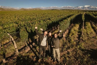 Entdecke das uco valley in mendoza mit privaten weinproben, geführten verkostungen bei bousquet & andeluna, snacks und spannenden geschichten. inkl. abholung & experten-guide.