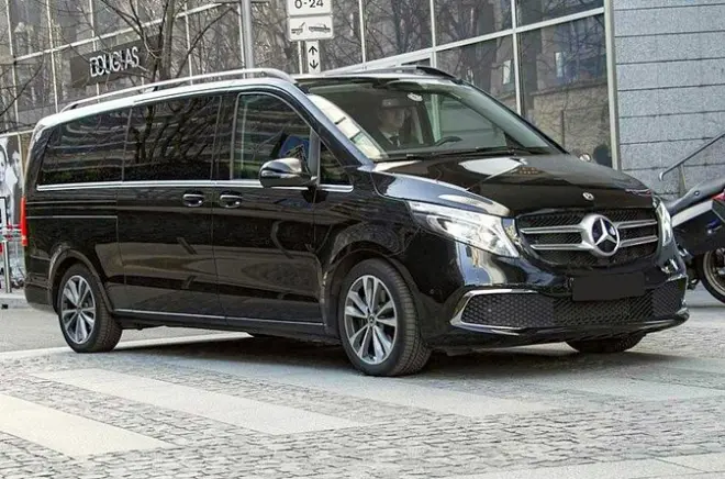 Frankfurt Airport to Frankfurt Transfer Private Van Meet & Greet