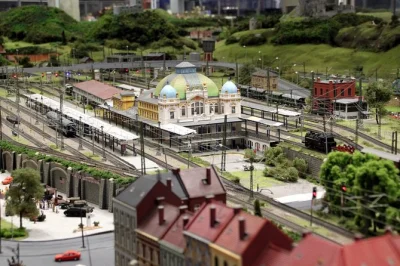 Descubre el reino de los ferrocarriles en praga con tu entrada: enormes maquetas de trenes, simuladores reales y zonas para toda la familia. acceso todo el día incluido.