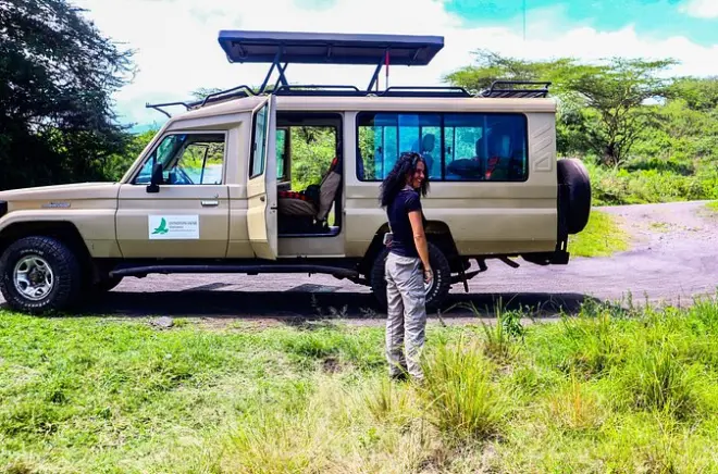 Arusha Nationalpark Tagestour: Pirschfahrt und Wandersafari