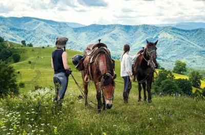 Paseo a caballo desde Sofía: Montaña Lisets y monasterio Glozhen