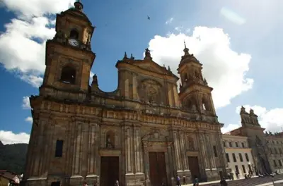 Tour religioso en Bogotá: Catedral primada y sitios sagrados