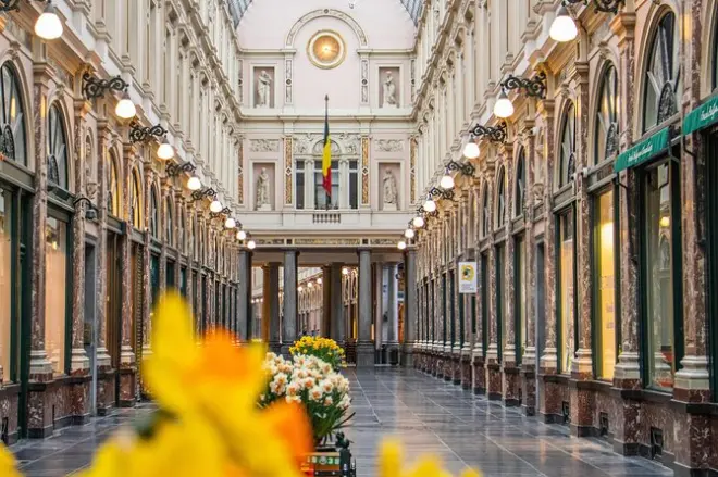 Brussels Photo Tour: Grand Place & Manneken Pis Highlights
