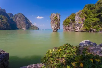 James Bond Island & Canoe Tour from Khao Lak: Longtail Boat