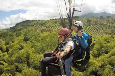 Parapente en Calarcá: 15 minutos sobre la región cafetera