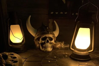 Erlebe axtwerfen und einen spannenden escape room in miami – mit lokalen guides, die dich sicher durch beide aktivitäten begleiten. inklusive wasserflasche und kompletter ausrüstung.