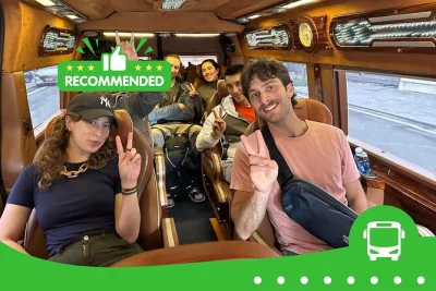 Viaggia tra hue e da nang in totale comfort con il bus limousine giornaliero. sedili in pelle reclinabili, aria condizionata e autisti gentili. pedaggi inclusi.