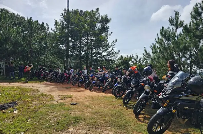 Tour easy rider à Da Lat : Café, cascades et village