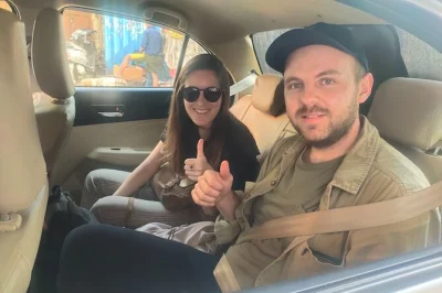 Transfert privé de l’aéroport de delhi jusqu’à votre hôtel ou en ville, avec chauffeur local, eau en bouteille et prise en charge flexible. confort climatisé et tarifs tout compris.