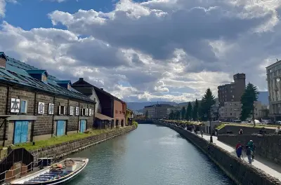 Otaru canal e rua Sakaimachi com almoço de frutos do mar