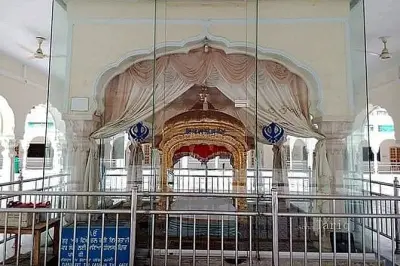 Visita guiada ao Gurdwara Nankana Sahib saindo de Lahore