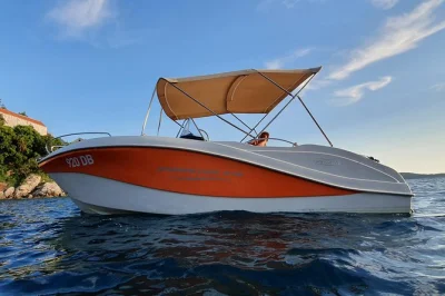 Desde dubrovnik, disfruta una excursión privada en barco a las islas elafiti con snorkel, bebidas y un patrón local. incluye todo el equipo, tasas y recogida flexible.