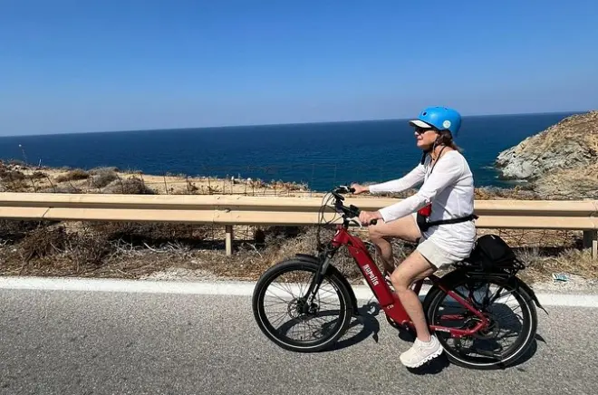 Rent an e-bike in Naxos: Explore the island sustainably