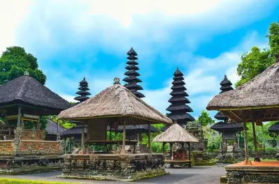 Da Kuta: Tempio Mengwi, foresta scimmie, Tanah Lot e cena