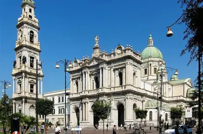 Transfer from Pompeii to Naples: Private car, 40 minutes