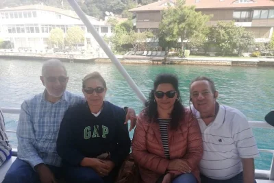 Erlebe istanbul vom boot aus auf dem bosporus, besuche prächtige paläste und den Çamlıca-hügel, genieße ein türkisches mittagessen in sultanahmet. inklusive museumseintritt und lizenziertem gui