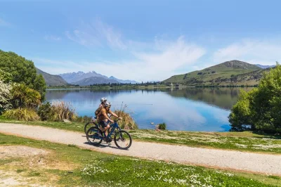 Explore queenstown’s wine trails by e-bike with hotel pickup, local guide support, and shuttle return after tastings in arrowtown and gibbston. easy booking.