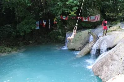 Blue Hole ab Ocho Rios mit Seilschaukel und Stromschnellen erleben