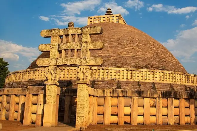 Sanchi e cavernas de Udayagiri: Tour com guia particular