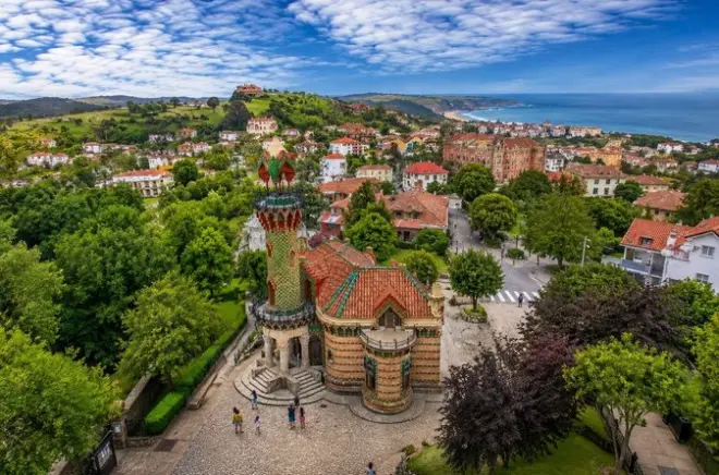 Capricho de Gaudí Ticket und Audiotour durch Comillas