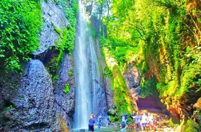 Bogor Highland Waterfall Tour with Lunch and Puppet Maker