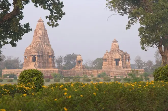 Khajuraho à pied : Temples secrets et récits du vieux quartier