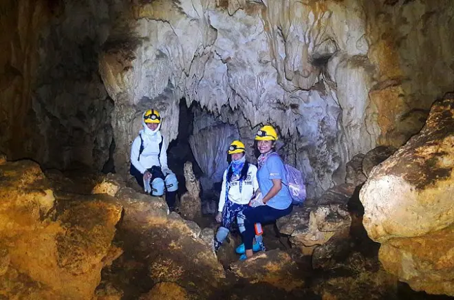 Cueva de Chagres y comunidad Embera: Selva y río