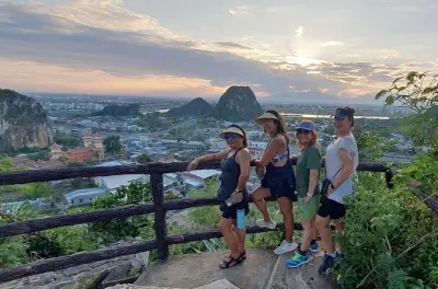 Montanhas de Mármore e Pagode Linh Ung: Tour privado em Da Nang
