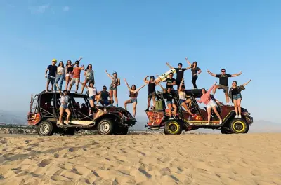 Passeio de buggy e sandboard no deserto de Huacachina