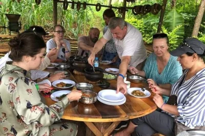 Vivi un autentico safari in campeggio in tanzania. avvista animali selvatici a tarangire, nel cratere di ngorongoro e al lago manyara. tour in piccoli gruppi con guide locali.