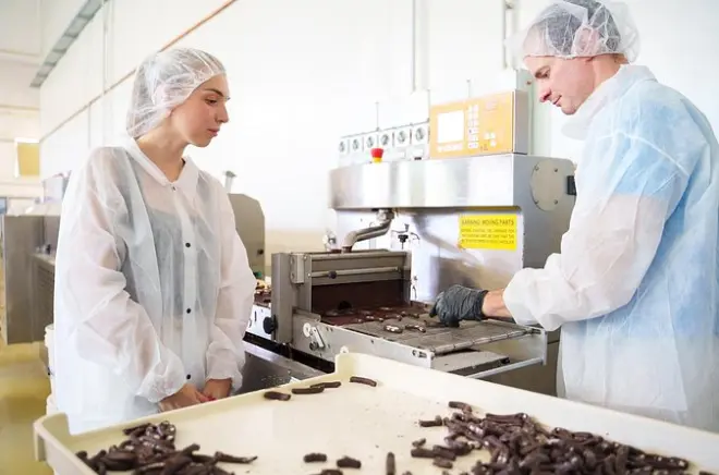 Chocolate Factory Tour & Tasting in Pontremoli: Semifreddo Demo