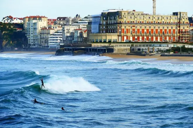 Tour privado a pé por Biarritz com guia local