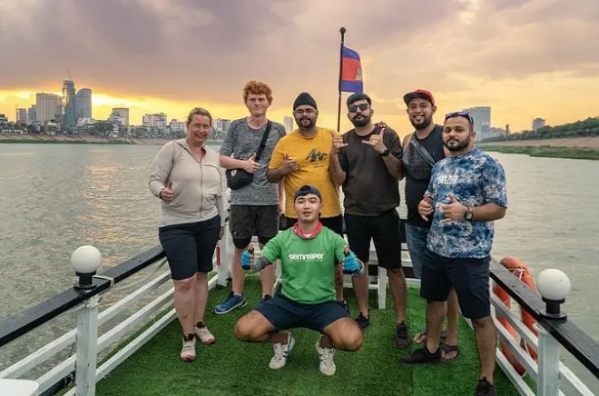 Tramonto a Phnom Penh in bici e barca: Isola Mekong e fiume
