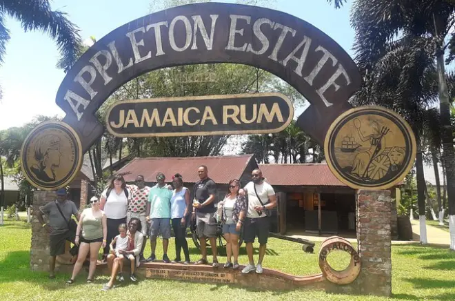 Appleton Estate rum e Pelican Bar da Montego Bay