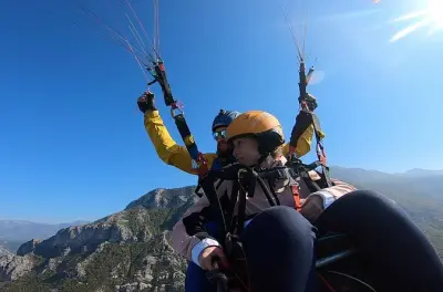 Vuelo tándem en Dajt de 20-25 min con recogida en hotel