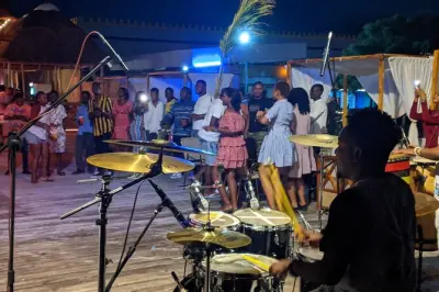 Dar es Salaam : Visite guidée et vie nocturne en journée complète