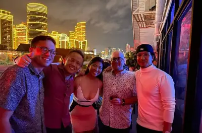 Makati Rooftop Bars: 3-4 Lounges mit lokalem Guide