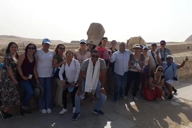Visita privada às pirâmides de Gizé e Esfinge, meio dia do Cairo