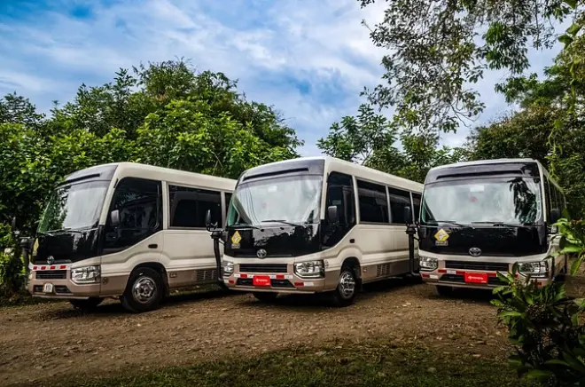 Private Transfer Liberia Airport to La Fortuna: 7–10 Passengers