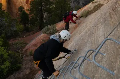 Arrampicata via ferrata a Zion: Percorso sulla cresta Harnessed Ridge