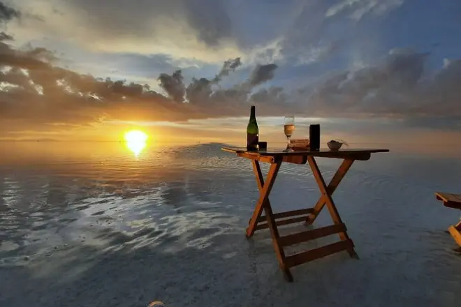 Salar de Uyuni: Tour privato di 3 giorni con voli e hotel di sale