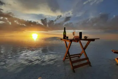 Uyuni Salt Flats tour: 3-day private flights salt hotel