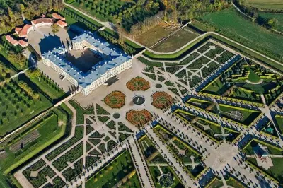 Rundale Palace & Bauska Castle tour from Riga: Private day trip