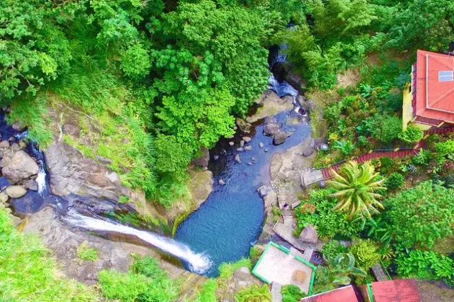 Día completo en Grenada con cascadas, chocolate y nuez moscada