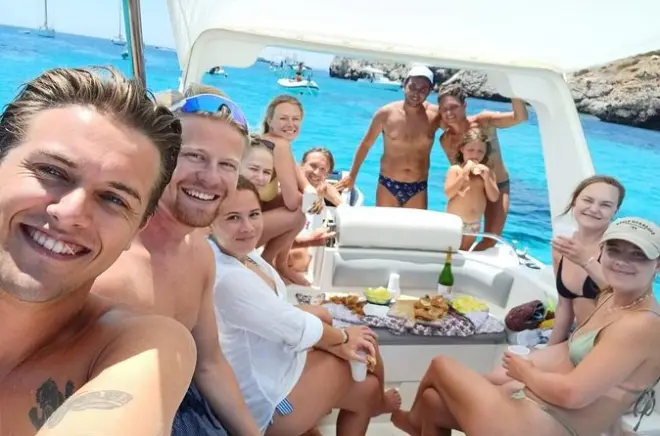 Snorkeling in Favignana: Wine tasting and coves