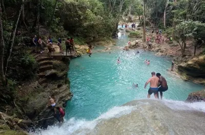 Blue Hole e rafting de bambu em Ocho Rios: Nade, desça e explore
